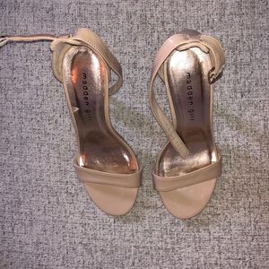 Nude heels❣️